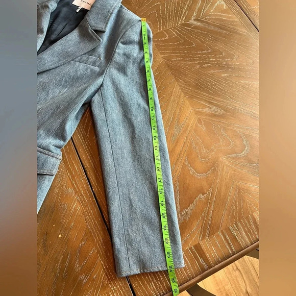 FRAME The Femme Denim Blazer Size 6 - Picture 9 of 14